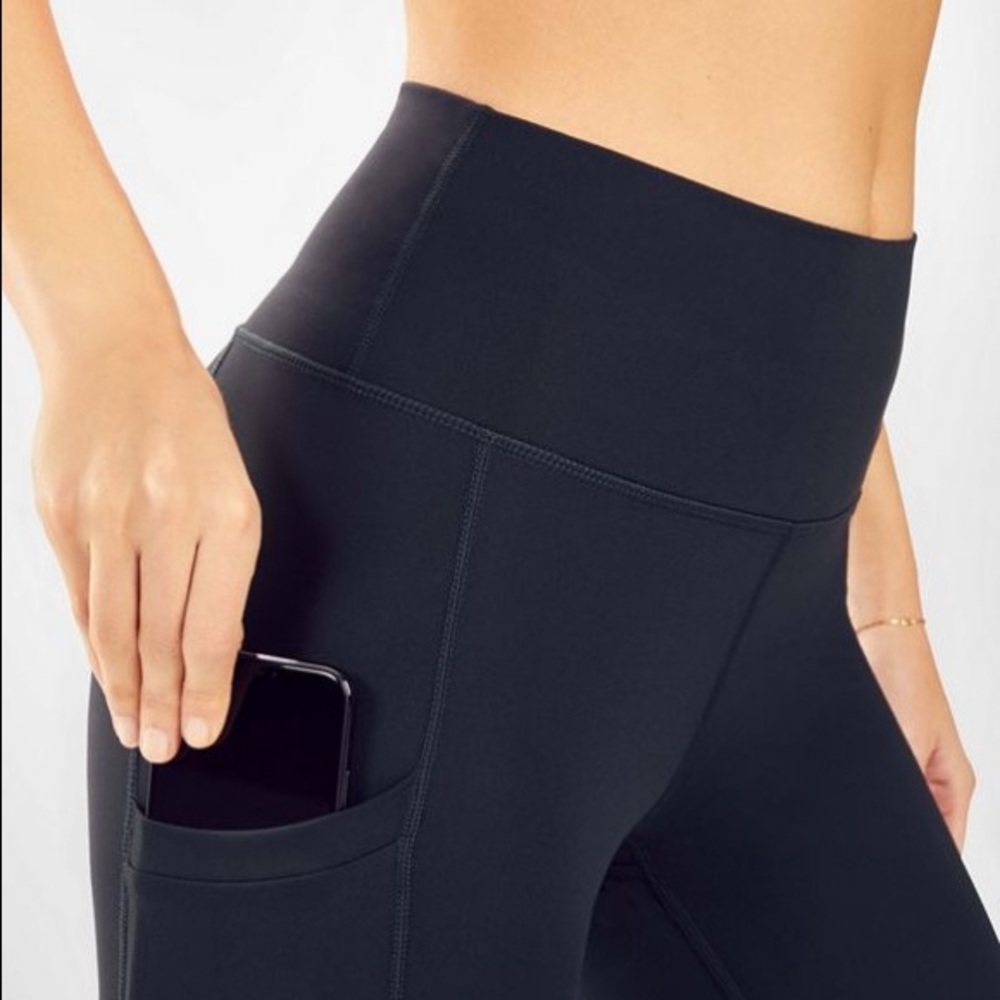 Fabletics High-Waisted PureLuxe Pocket 7/8 | XL